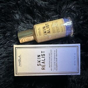 Skin Realist Foundation - Cream